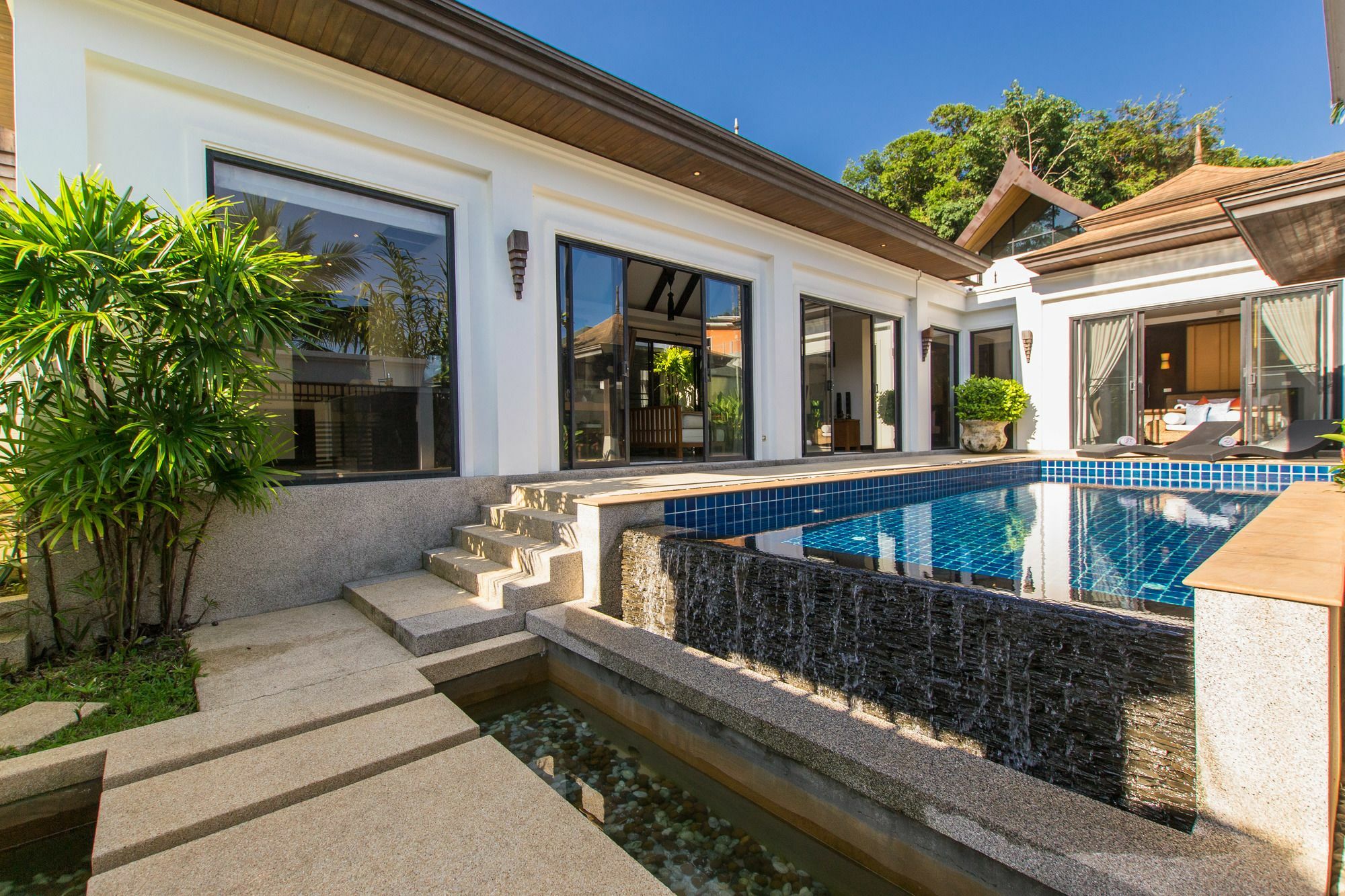 Tulip Pool Villa In Rawai Nai Harn Kültér fotó